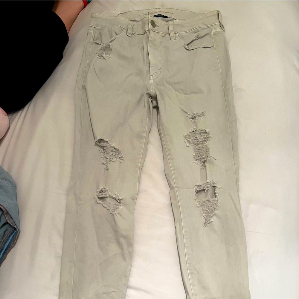 Women’s American Eagle jagging. Color greyish. Size 14.
